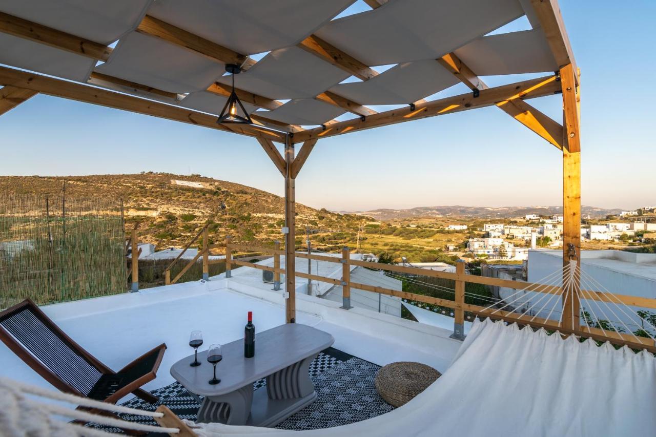 Milos Guesthouse Triovasalos Exterior photo